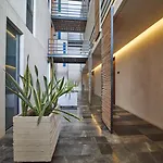 Stunning Two-Level Apartment Playa Del Carmen Infinity Swimming Pool & Rooftop Great Amenities