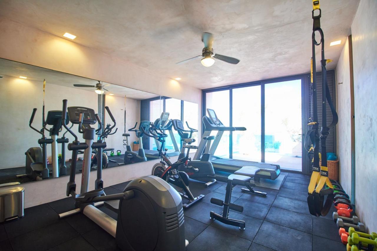 Stunning Two-level Infinity Swimming Pool & Rooftop Great Amenities *